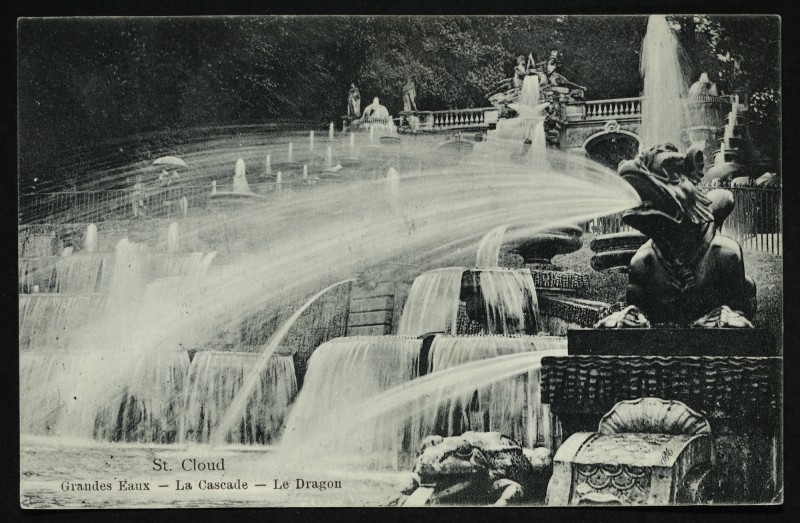 Carte postale ancienne Grandes Eaux - La Cascade - Le Dragon à Saint-Cloud