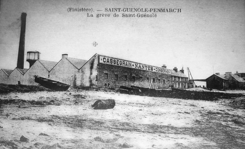 Carte postale ancienne Usine Cassegrain Saint-Guénolé à Penmarch