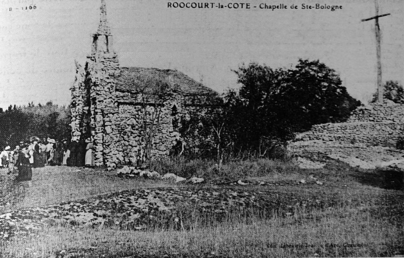 Carte postale ancienne RooCourt la cote chapelle 45680