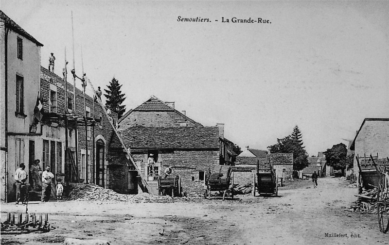 Carte postale ancienne Semoutiers 74268