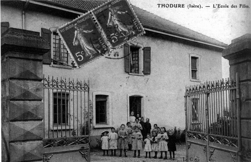 Carte postale ancienne Thodure, l'école des filles, 1912, p250 de L'Isère les 533 communes - L C