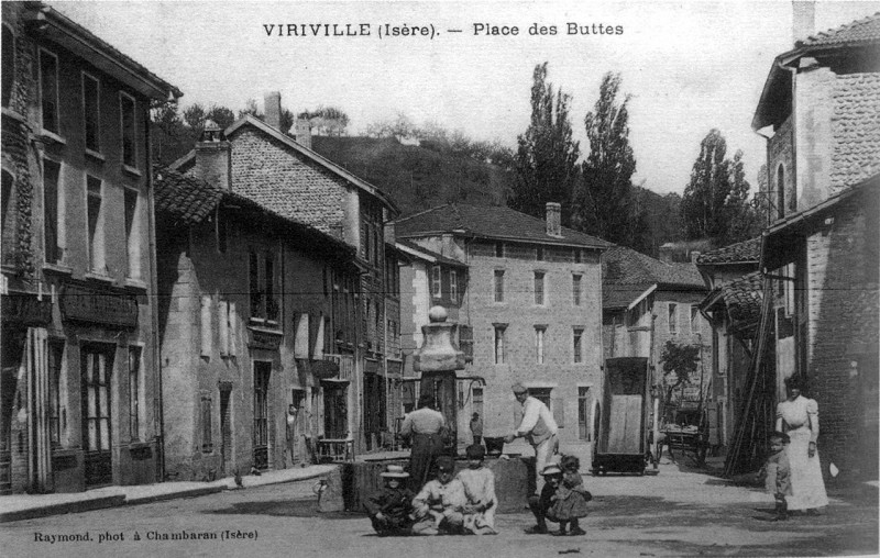 Carte postale ancienne Viriville, place des Buttes, 1912, p282 de L'Isère les 533 communes - Raymond phot à Chambaran