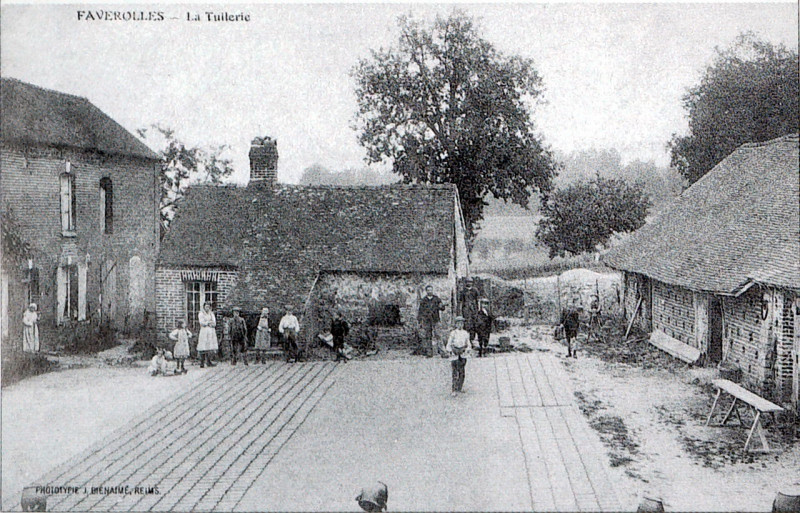 Carte postale ancienne Faverolles 08648