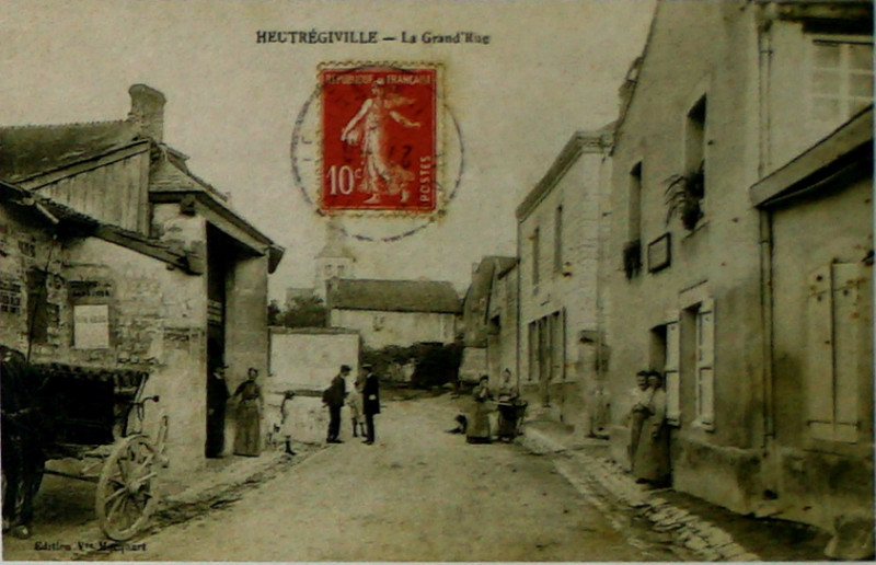 Carte postale ancienne Heutregiville 8403