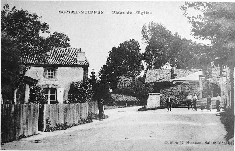 Carte postale ancienne Somme suippes 1100505