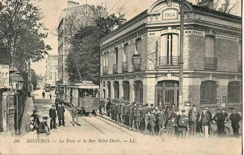 Carte postale ancienne Ll 30 - Asnieres - La Poste et la Rue Saint-Denis