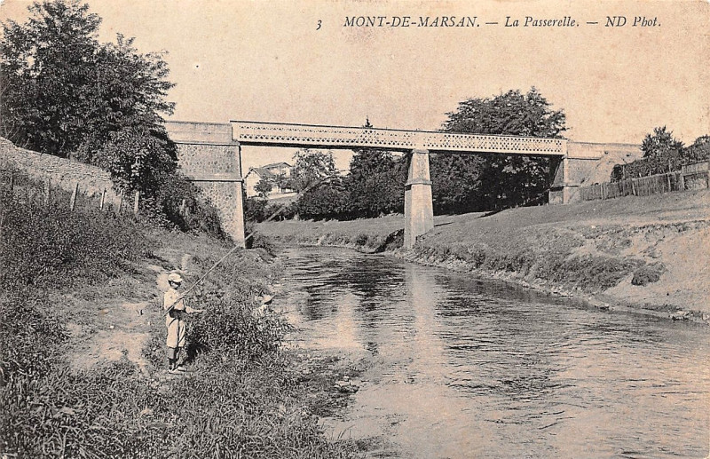Carte postale ancienne Mont-de-Marsan - La Passerelle