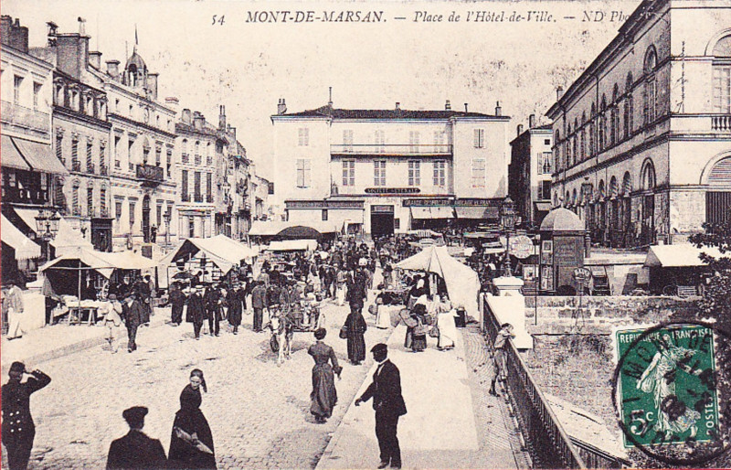 Carte postale ancienne Mont-de-Marsan - Marché 2