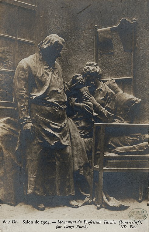 Carte postale ancienne Monument du professeur Tarnier CIPA0832