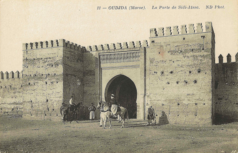 Carte postale ancienne Oujda La porte de Sidi-Aissa