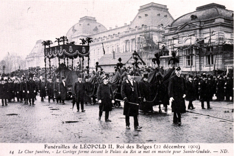 Carte postale ancienne Solemn Funeral of King Leopold Ii