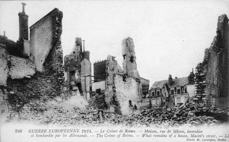 Carte postale ancienne Rue de macon reims 547