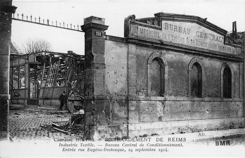 Carte postale ancienne Rue eugene desteuqe 1GM