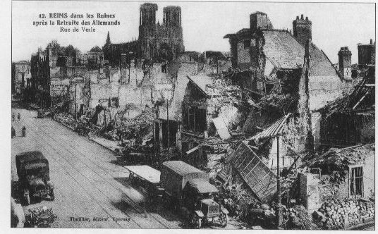 Carte postale ancienne Ruines rue de Vesle à Reims