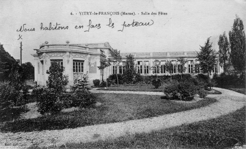 Carte postale ancienne Vitry le francois
