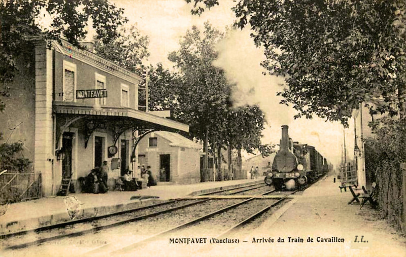 Carte postale ancienne Montfavet la gare