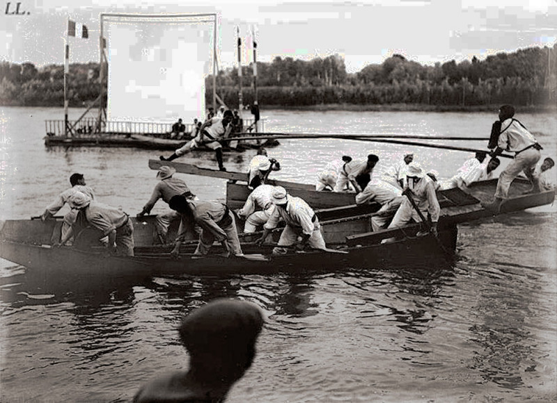 Carte postale ancienne Avignon joute et cinéma en août 1908