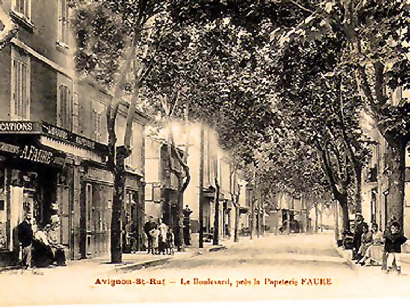 Carte postale ancienne Avignon Boulevard Saint-Ruf vers 1910