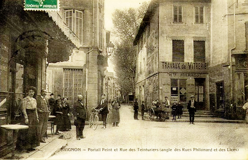 Carte postale ancienne Avignon Portail Peint en 1907