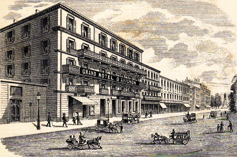 Carte postale ancienne Avignon Rue de la République à la fin du dix-neuvième siècle