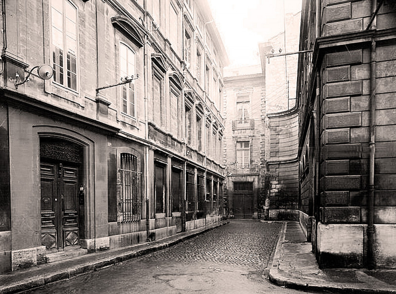 Carte postale ancienne Avignon rue de roi René à Avignon