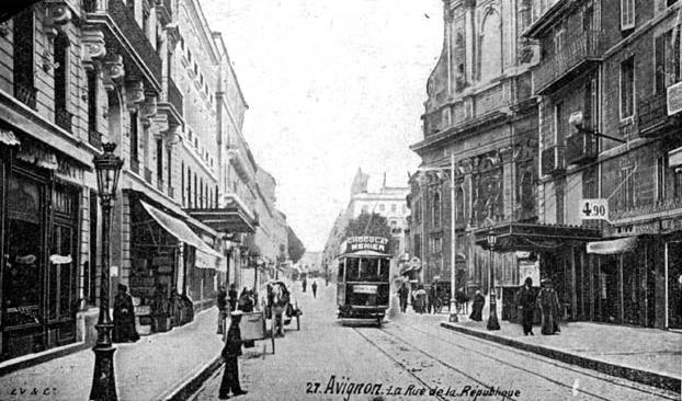 Carte postale ancienne Aviognon tram Repu2