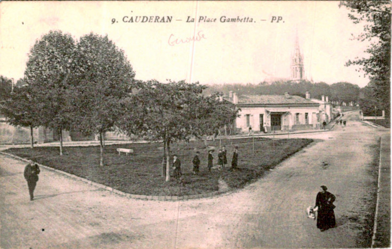 Carte postale ancienne Caudéran - Place Gamebetta 3 à Bordeaux