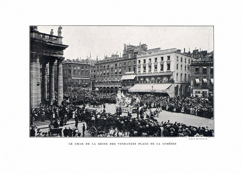 Carte postale ancienne Bordeaux fête-des-vendanges Char de la Reine des vendanges d à Bordeaux