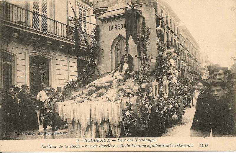 Carte postale ancienne Bordeaux fête-des-vendanges Char de la Réole 9 (Marcel Delboy) à Bordeaux