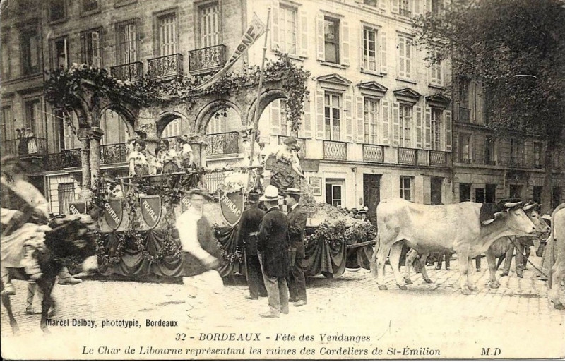 Carte postale ancienne Bordeaux fête-des-vendanges Char de Libourne b à Bordeaux