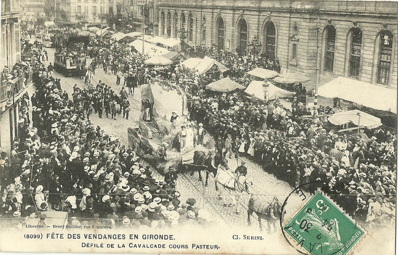 Carte postale ancienne Bordeaux fête-des-vendanges Defilé de la cavalcade a à Bordeaux