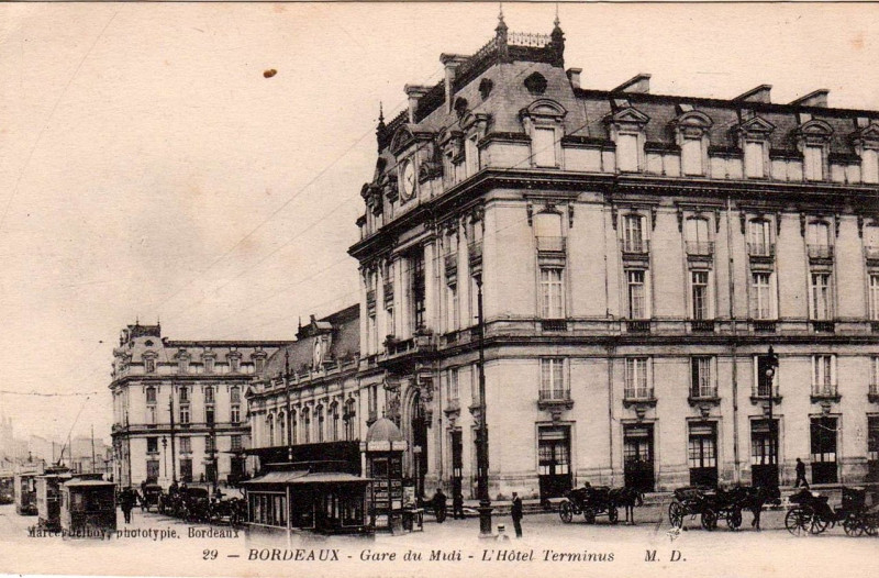 Carte postale ancienne Bordeaux gare du Midi 10 à Bordeaux