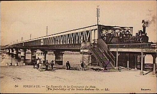 Carte postale ancienne Bordeaux passerelle Eiffel à Bordeaux