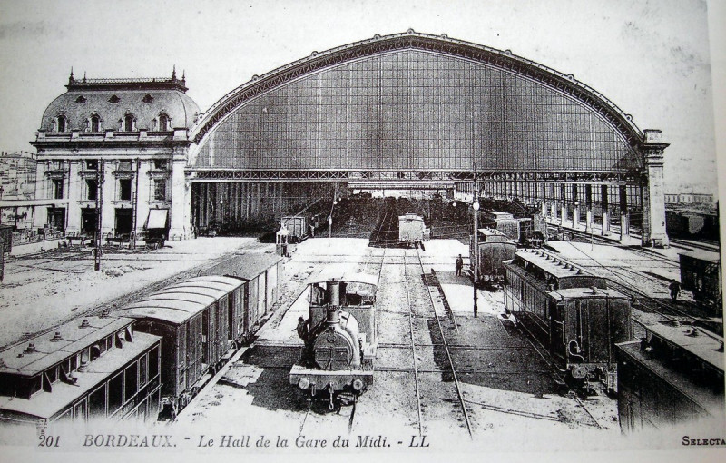 Carte postale ancienne Halle gare du Midi à Bordeaux