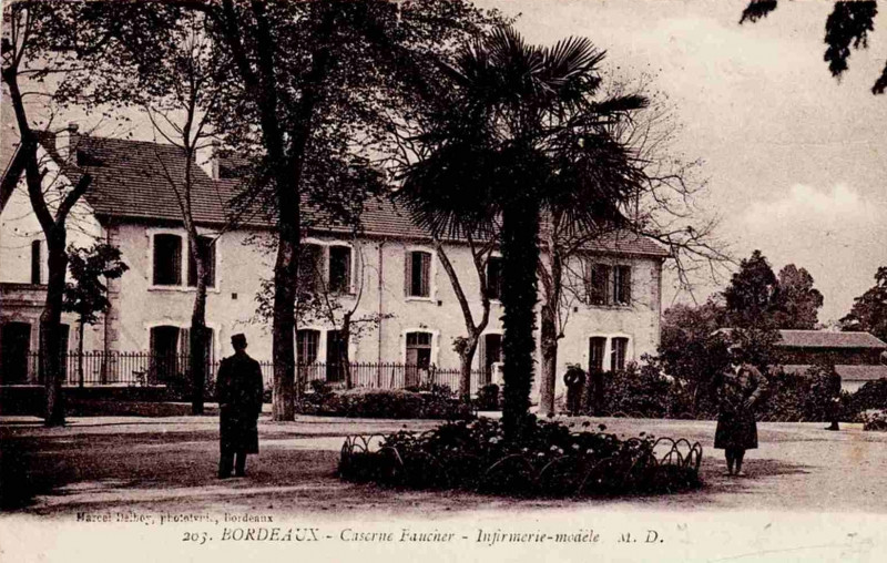 Carte postale ancienne Bordeaux - Caserne Faucher 3 à Bordeaux