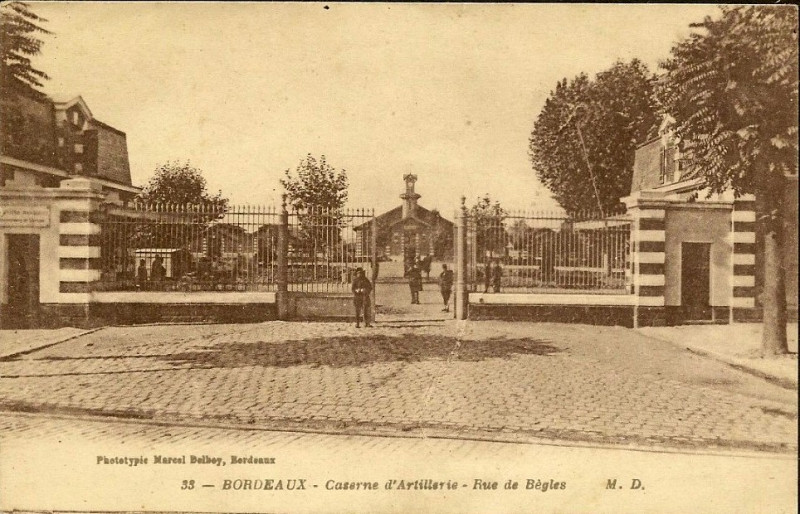 Carte postale ancienne Bordeaux - Caserne Nansouty 1 à Bordeaux