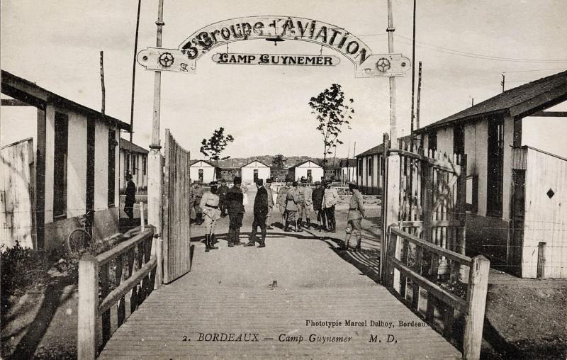 Carte postale ancienne Bordeaux-Mérignac Camp Guynemer - Entrée à Bordeaux