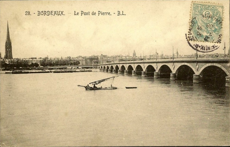 Carte postale ancienne Bordeaux le pont-de-pierre 7 à Bordeaux