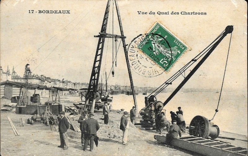 Carte postale ancienne Bordeaux - Quai des Chartrons 2 à Bordeaux