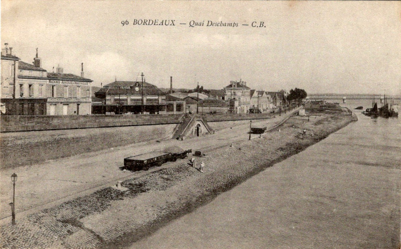 Carte postale ancienne Bordeaux - Quai Deschamps 1 à Bordeaux