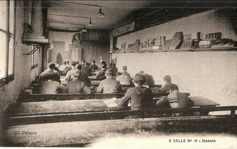 Carte postale ancienne Bordeaux - Collège 8 à Bordeaux
