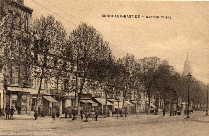 Carte postale ancienne Bordeaux - avenue Thiers à Bordeaux