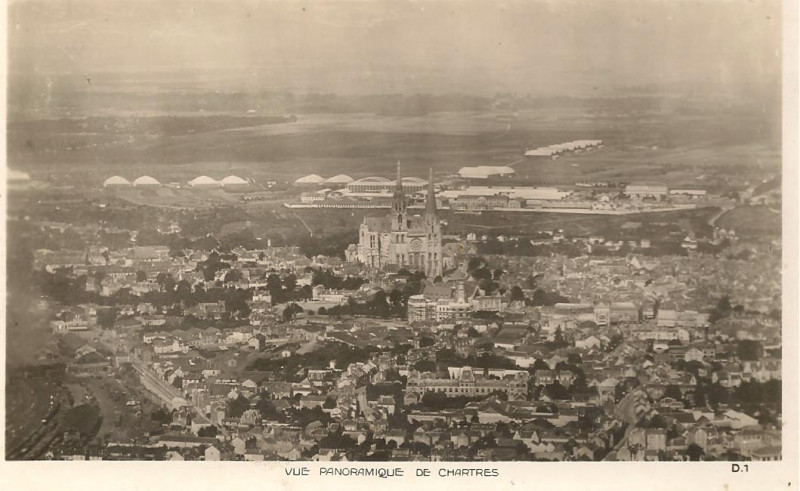 Carte postale ancienne Base aérienne 122 de Chartres vers 1930 à Chartres