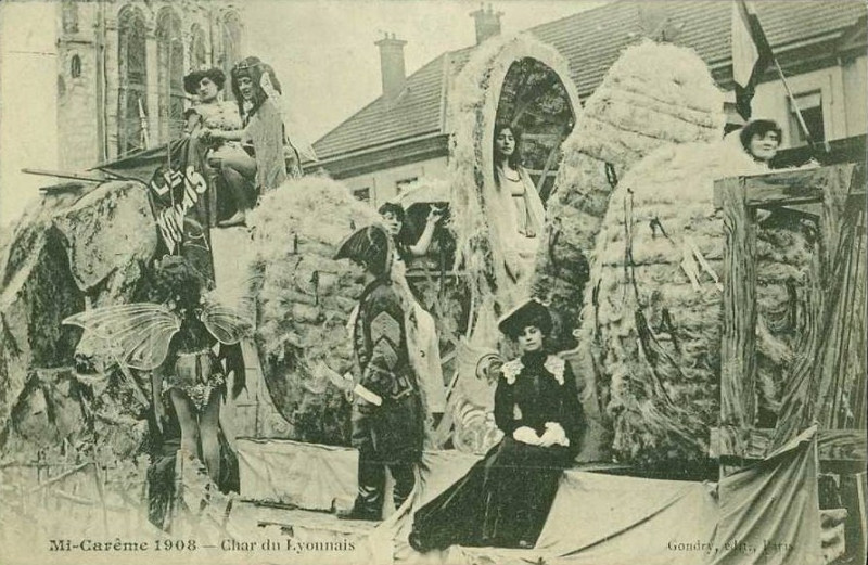 Carte postale ancienne Char du Lyonnais 1908