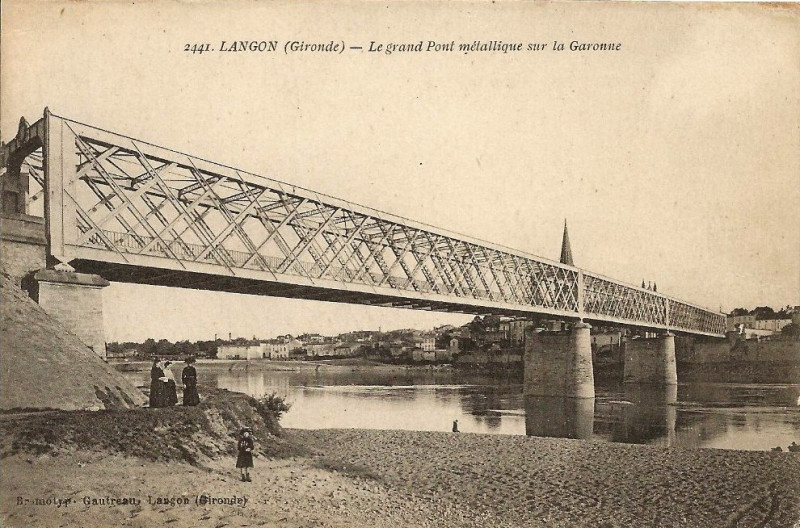 Carte postale ancienne Langon - pont métallique 11