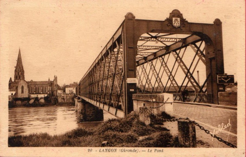 Carte postale ancienne Langon - pont métallique 7
