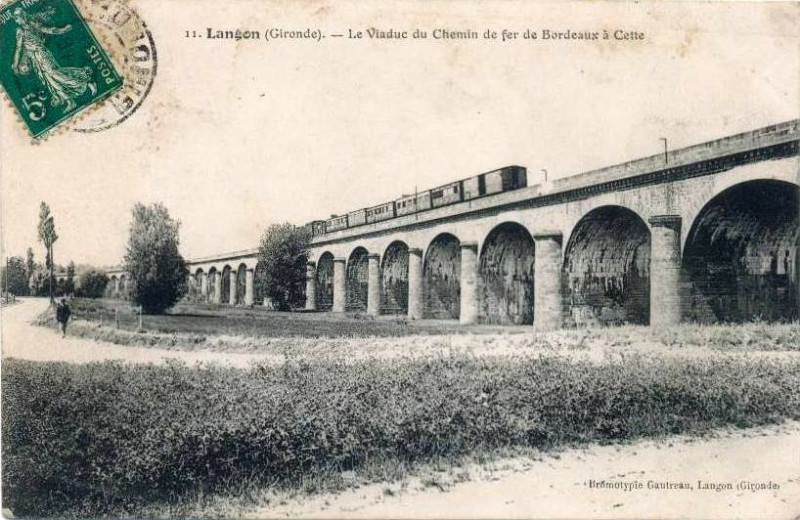 Carte postale ancienne Langon - Viaduc du chemin de fer 1