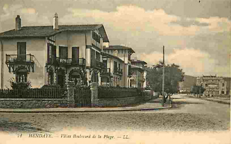 Carte postale ancienne Hendaye - Villa boulevard de la plage