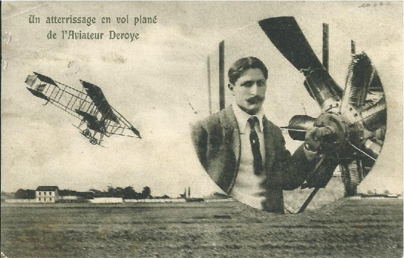 Carte postale ancienne Un atterrissage en vol plané de l'Aviateur Deroye