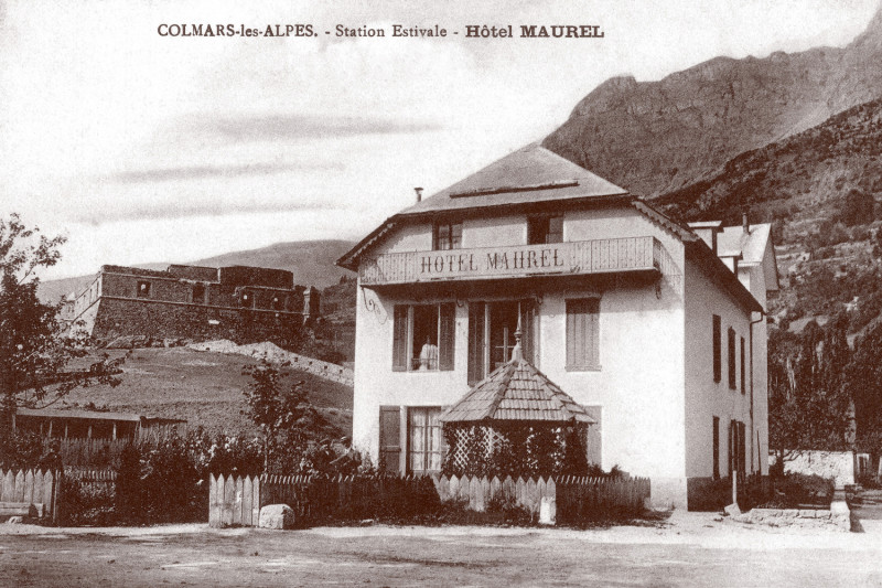 Carte postale ancienne Colmars Hôtel